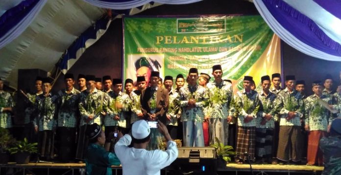 SUASANA pelantikan pengurus NU Desa Bringin Kecamatan Batealit, Jepara, di Balai Desa Bringin, Senin (25/7) malam SUASANA pelantikan pengurus NU Desa Bringin Kecamatan Batealit, Jepara, di Balai Desa Bringin, Senin (25/7) malam